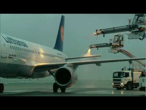 Aircraft De-Icing – Unravel Travel TV