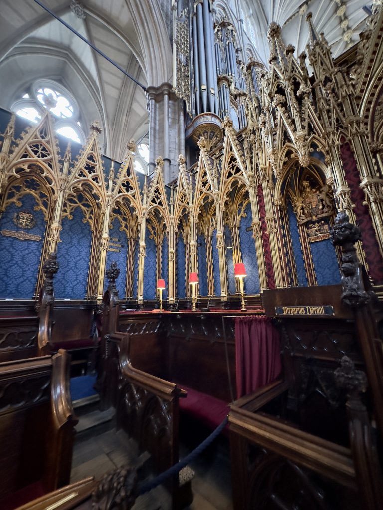 Westminster Abbey, London - Unravel Travel TV