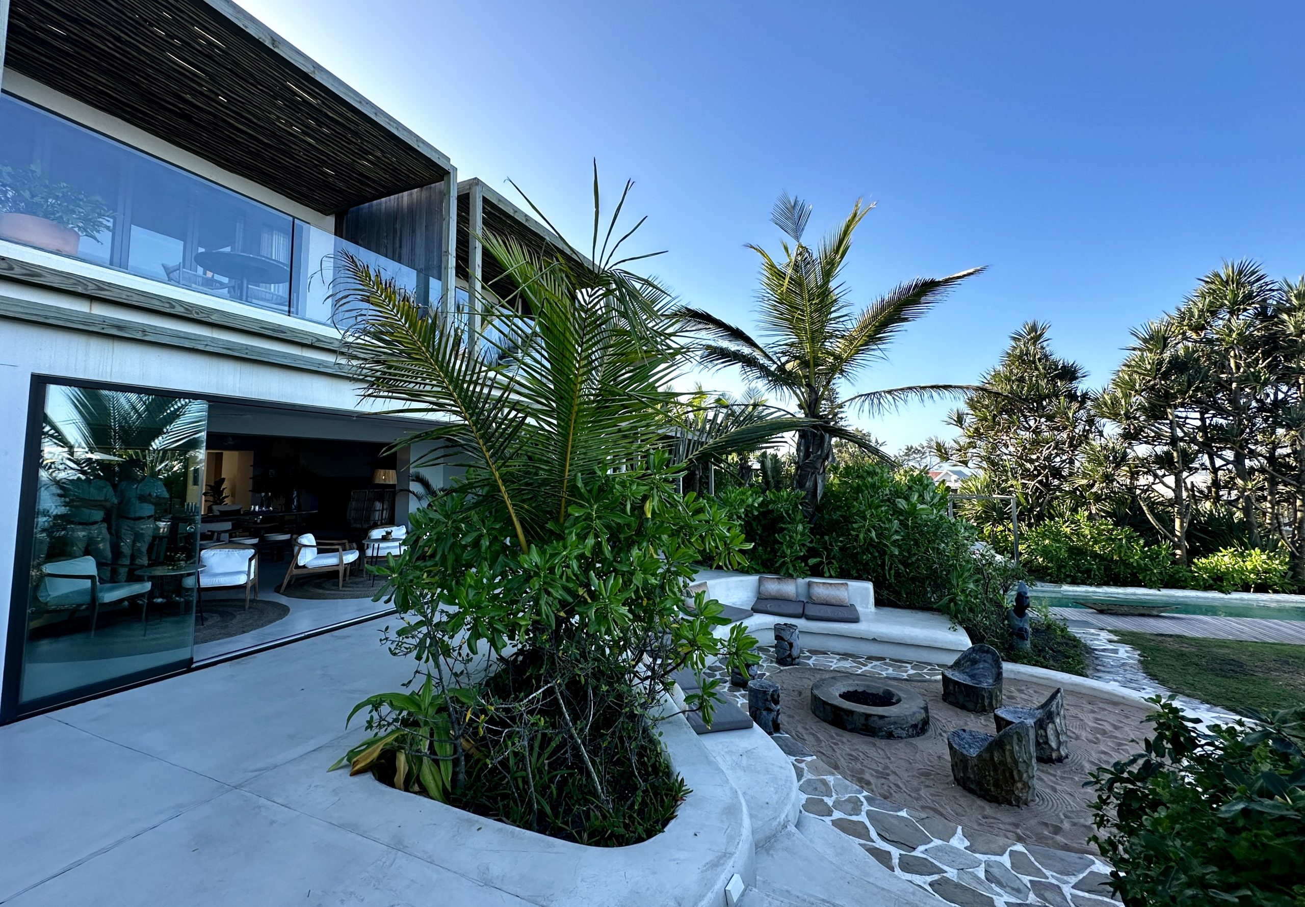 Sala Beach House, Thompson's Bay, Shaka's Rock, KwaZulu Natal, South Africa - Unravel Travel TV