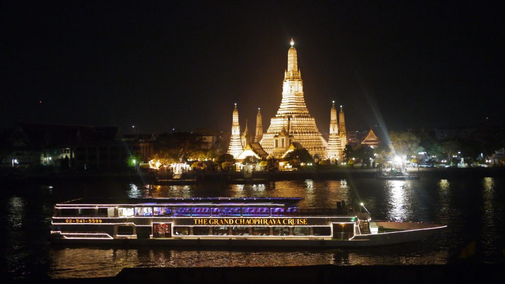 Amara Bangkok - The Chaophraya Cruise - Unravel Travel TV