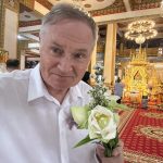 Leslie Graham, Unravel Travel TV at Phra Mahathat Kaen Nakhon, Khon Kaen, Thailand
