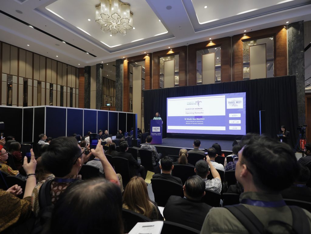 Travel Meet Asis, Presentation - Unravel Travel TV.