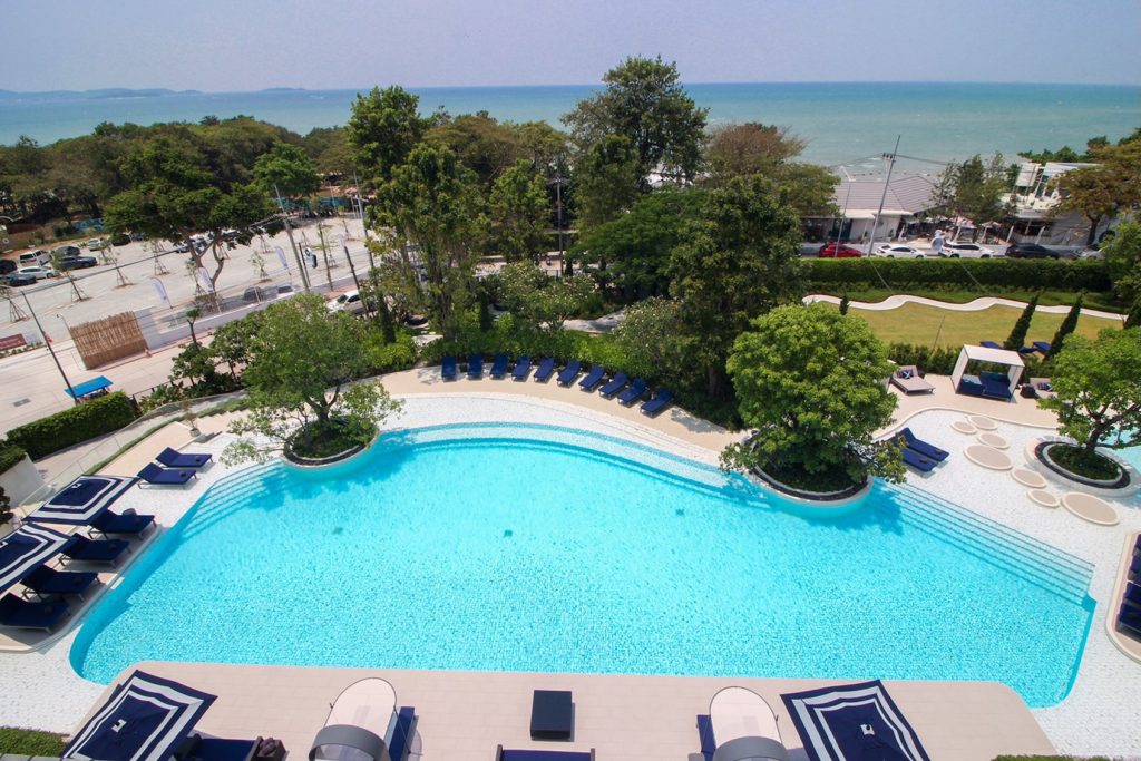 Cross Pattaya Prata Hotel Pool - Unravel Travel TV